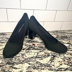 Anne Klein iFlex black pumps size 8.5M
